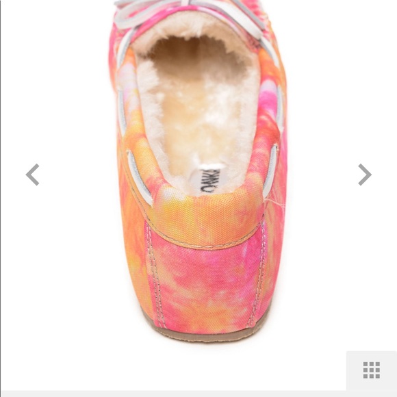 MINNETONKA TYE-DYE MOCCASINS - Picture 3 of 3